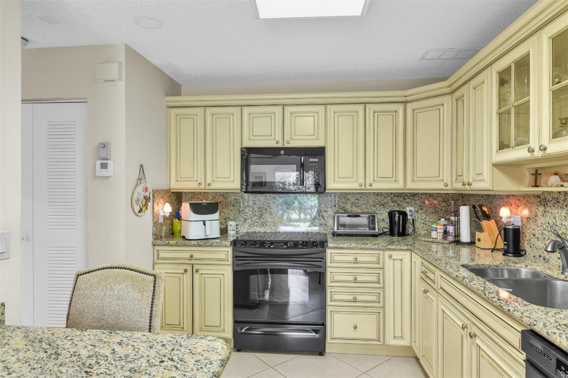 PLUM AT BOCA POINTE - Residential