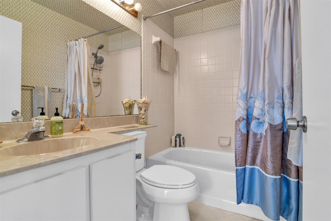 PLUM AT BOCA POINTE - Residential