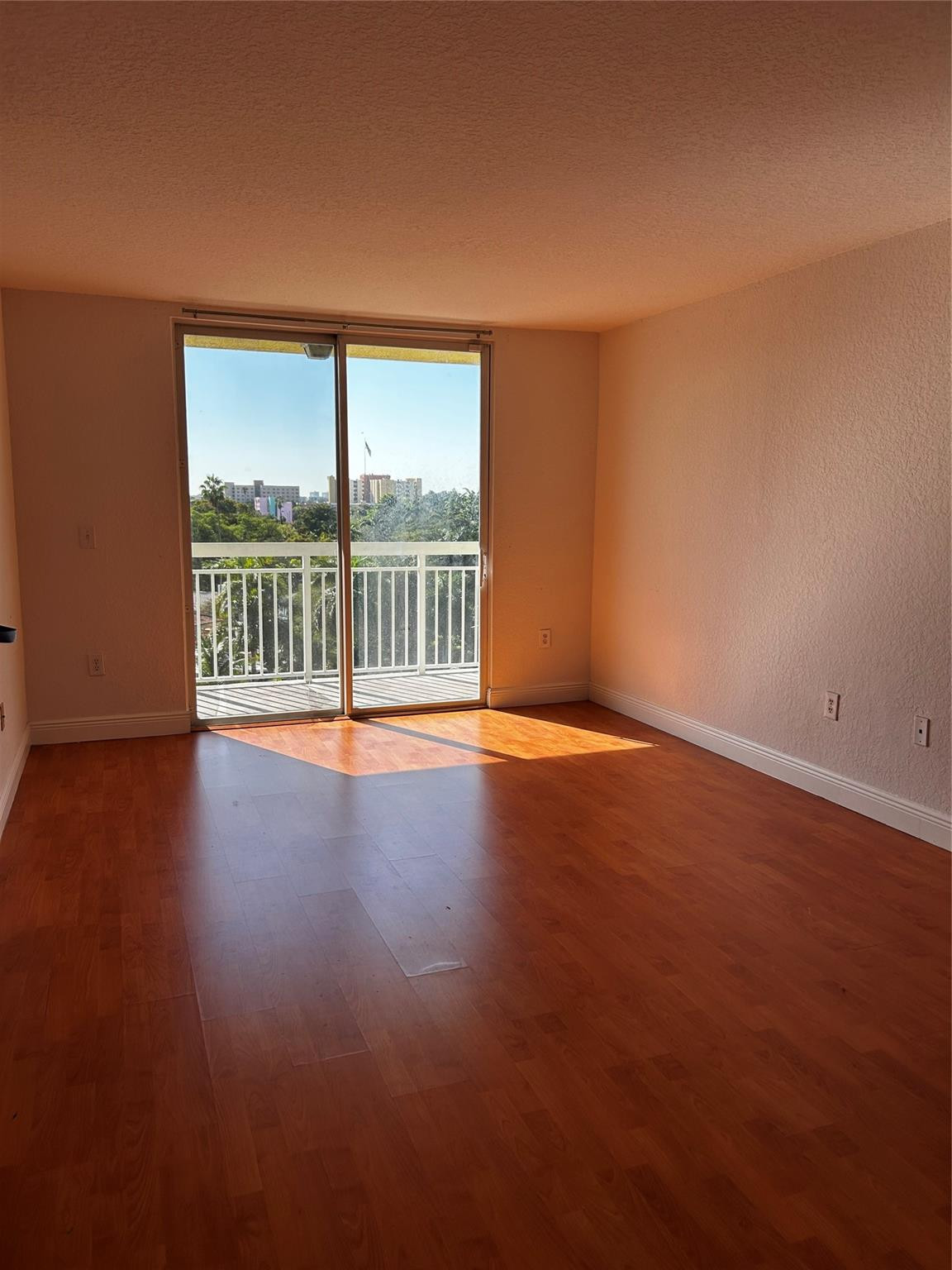Seybold Pointe Condo - Residential Lease