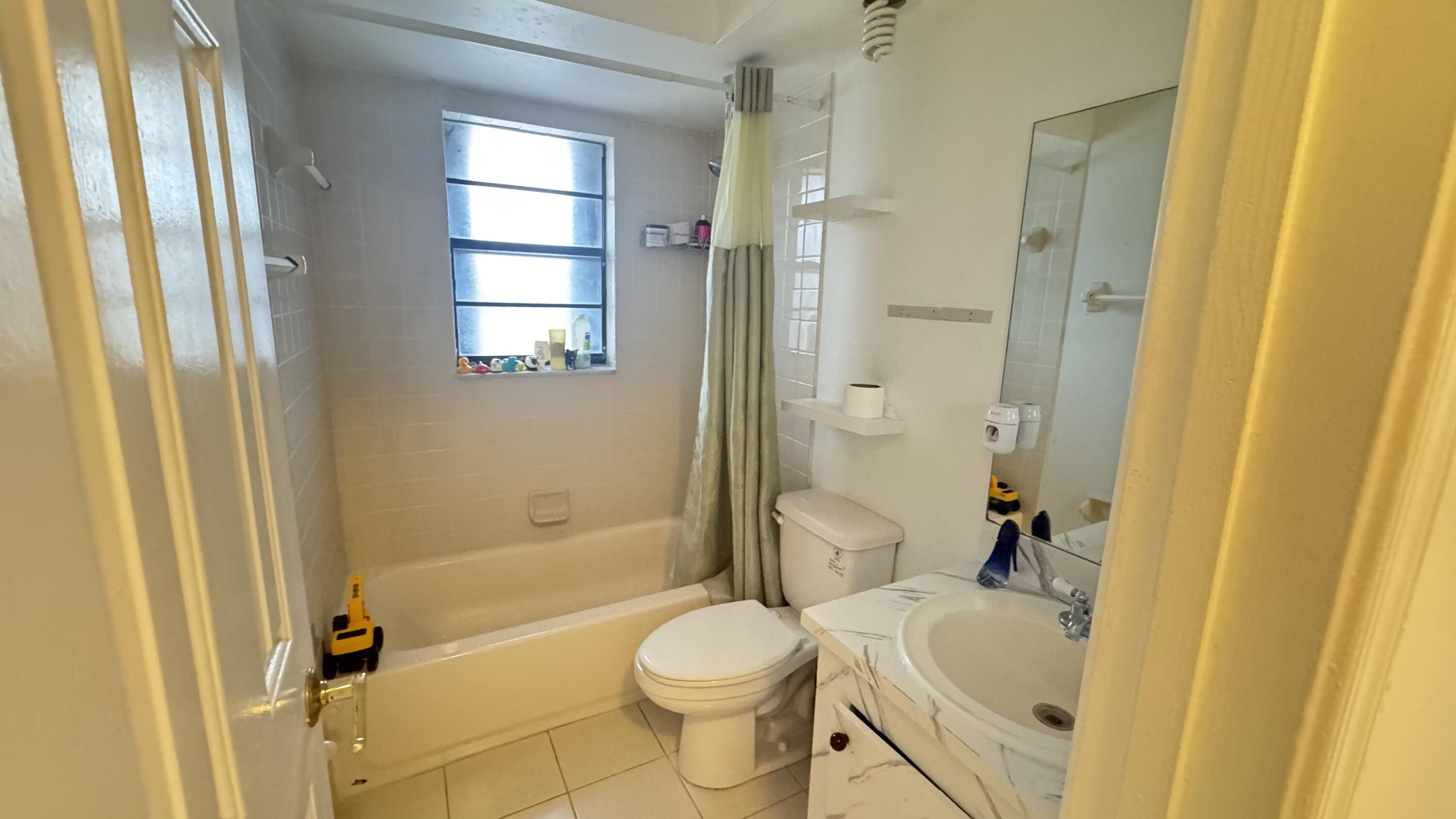 SIERRA WOODS CONDO - Residential Lease