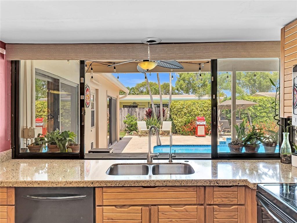 NOB HILL ESTATES - Residential
