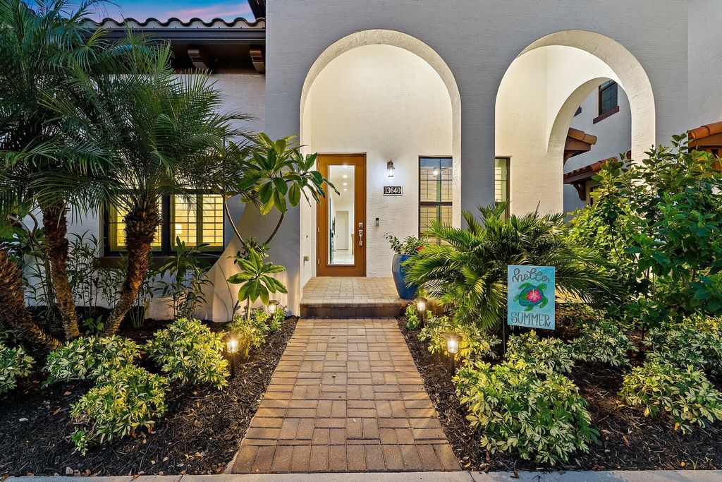 Photo of 13640 Dumont Road, Palm Beach Gardens, FL 33418 (MLS # B26057336)