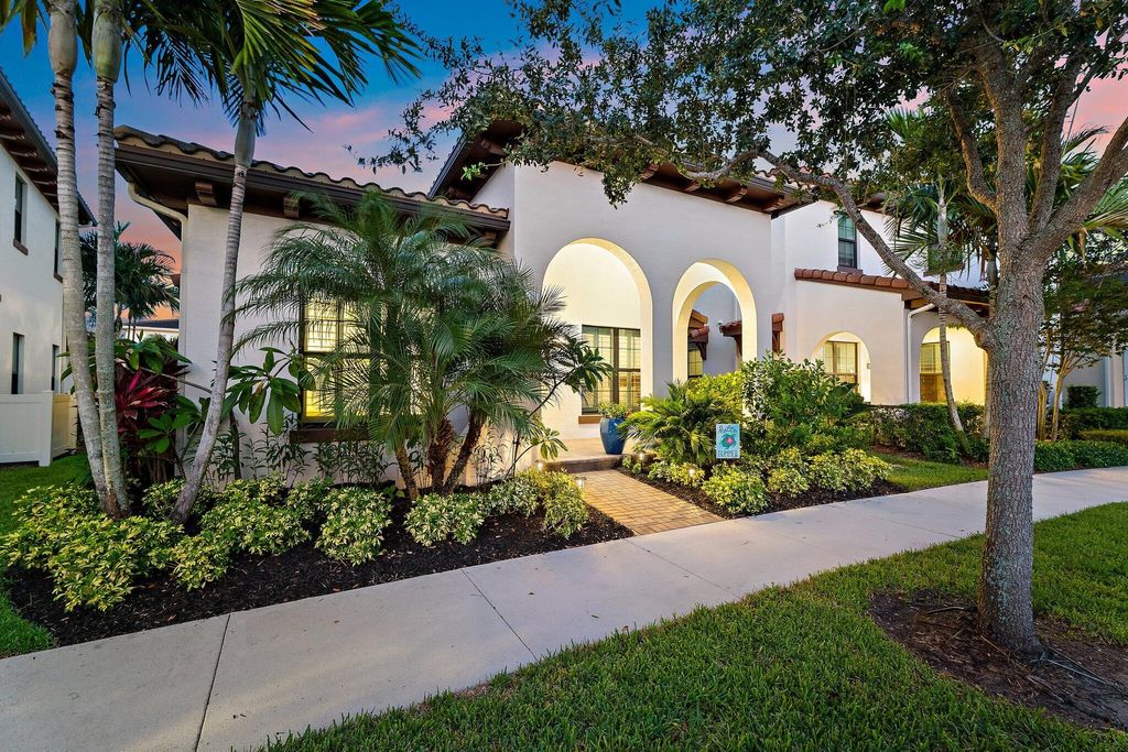 Photo of 13640 Dumont Road, Palm Beach Gardens, FL 33418 (MLS # B26057336)