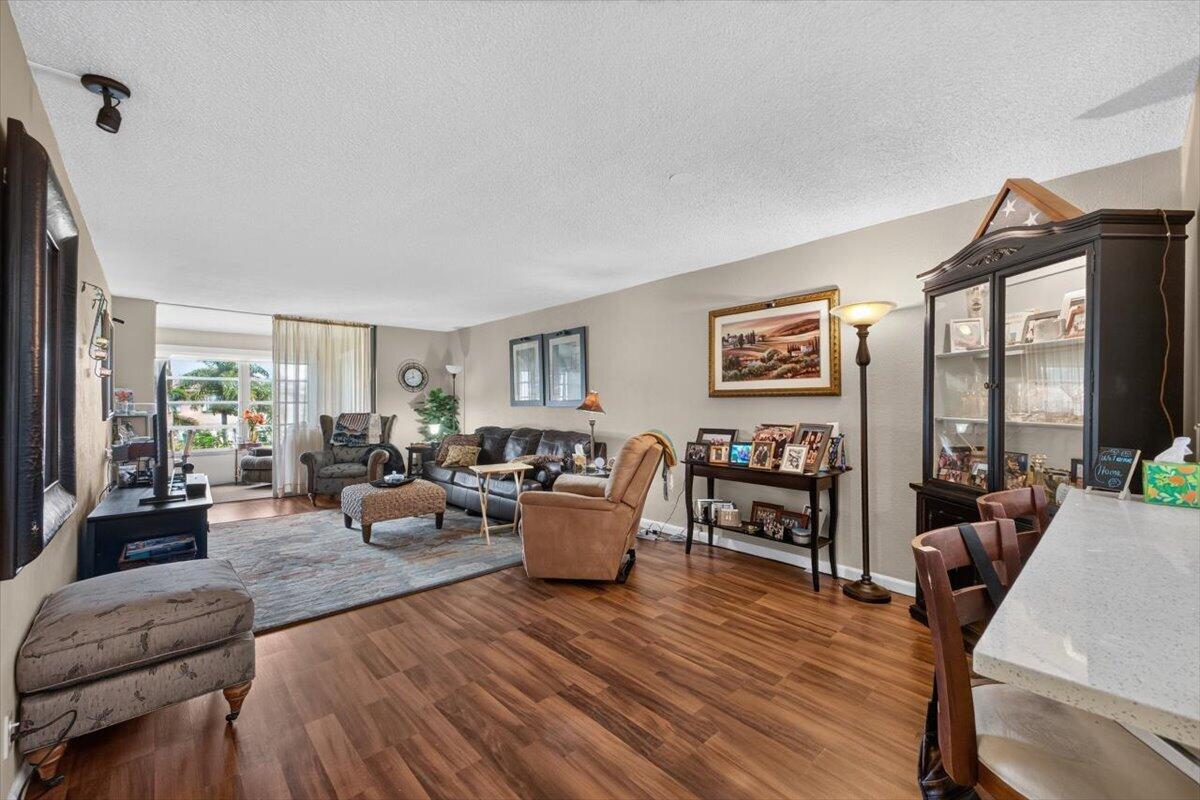 3251 HOLIDAY SPRINGS Boulevard 205