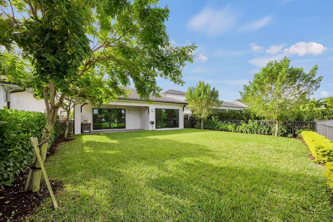 Plat/Banyan Cay Residence - Residential