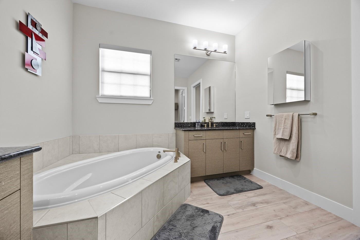 Plat/Banyan Cay Residence - Residential