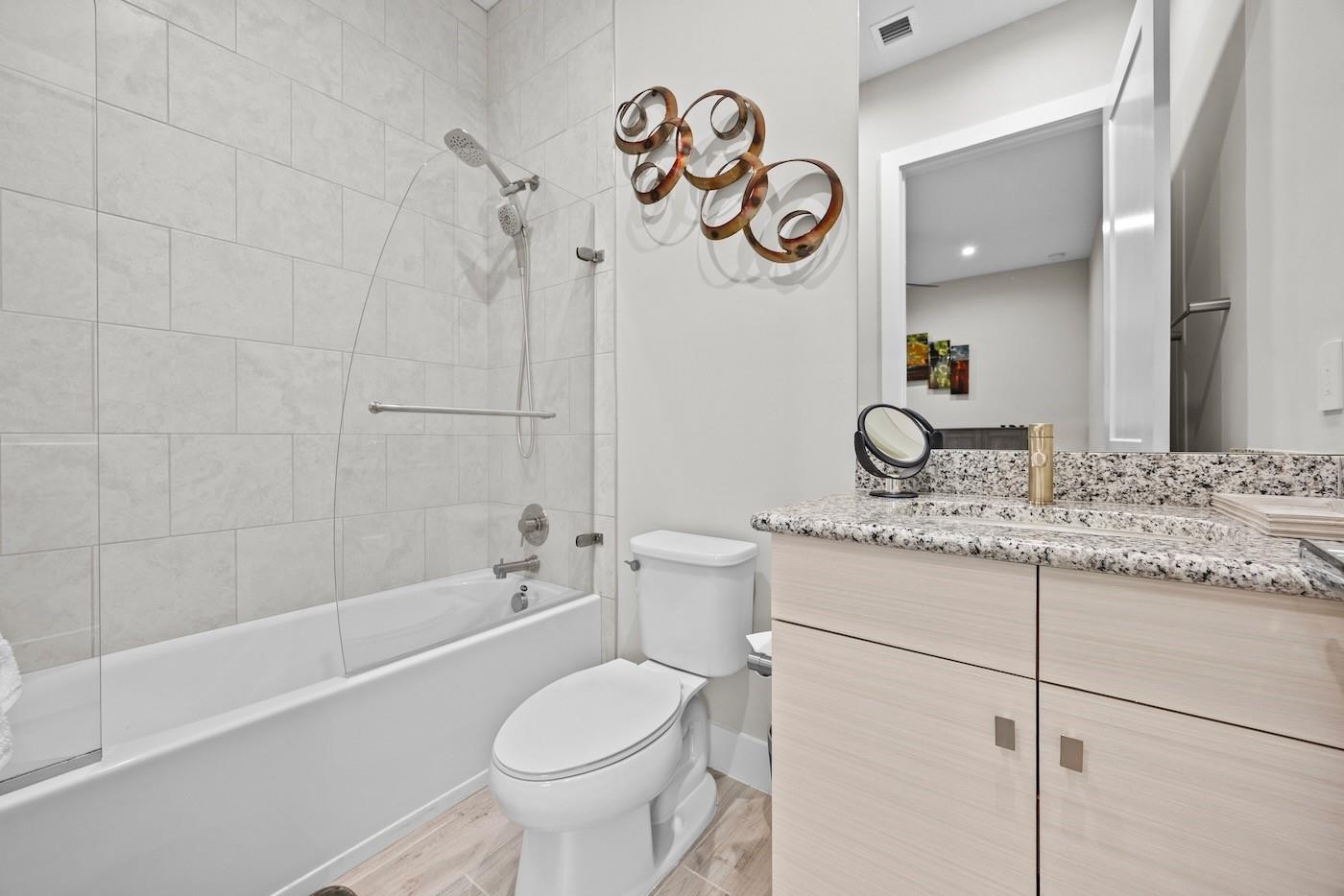 Plat/Banyan Cay Residence - Residential