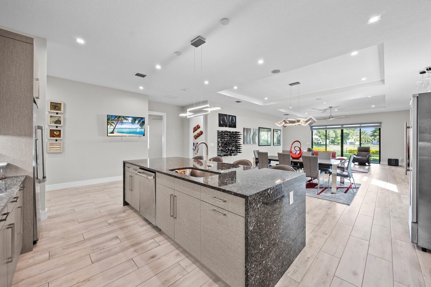 Plat/Banyan Cay Residence - Residential