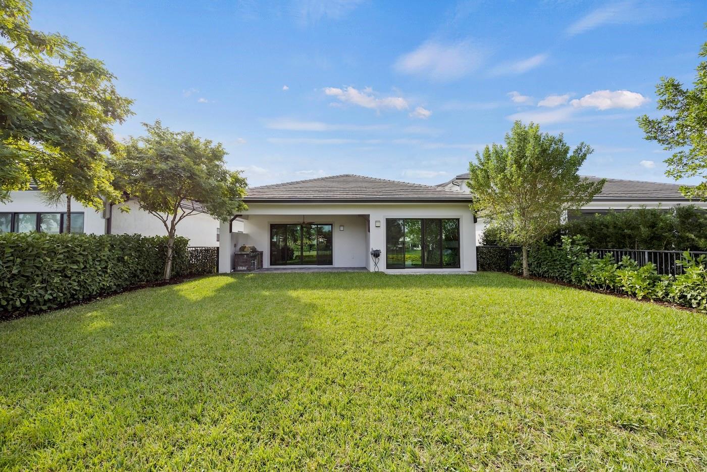 Plat/Banyan Cay Residence - Residential