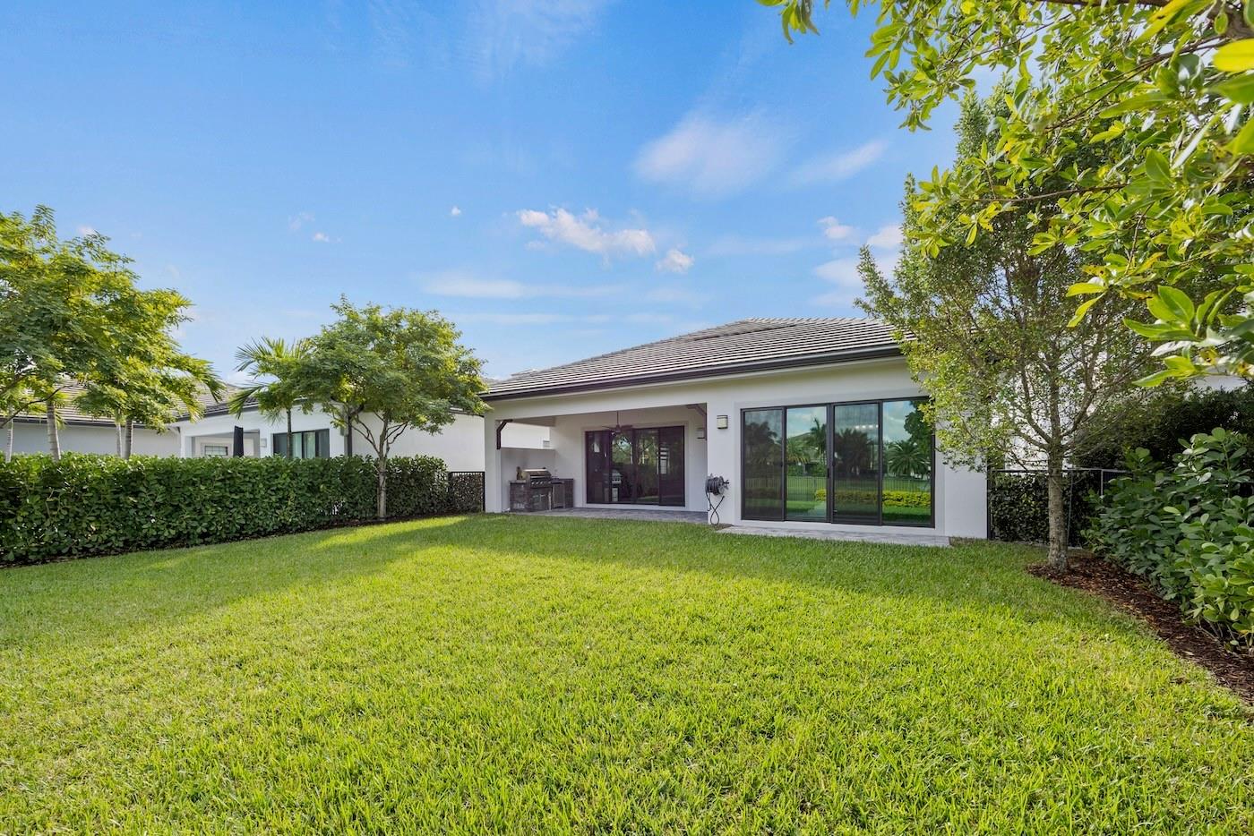 Plat/Banyan Cay Residence - Residential