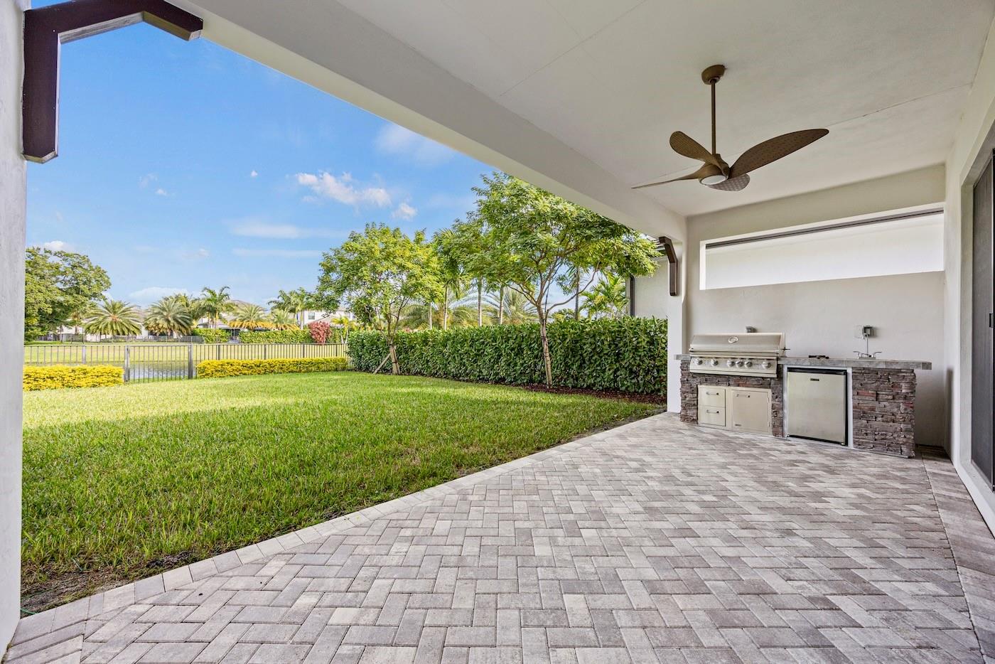 Plat/Banyan Cay Residence - Residential