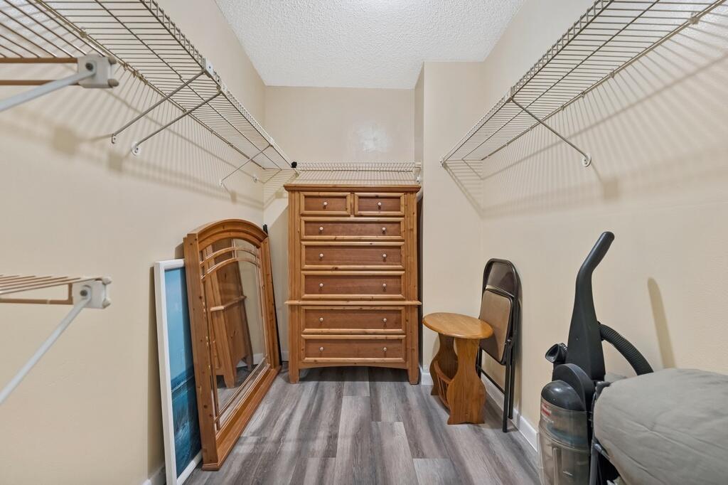 OAKBROOK IV V VI VII CONDO - Residential