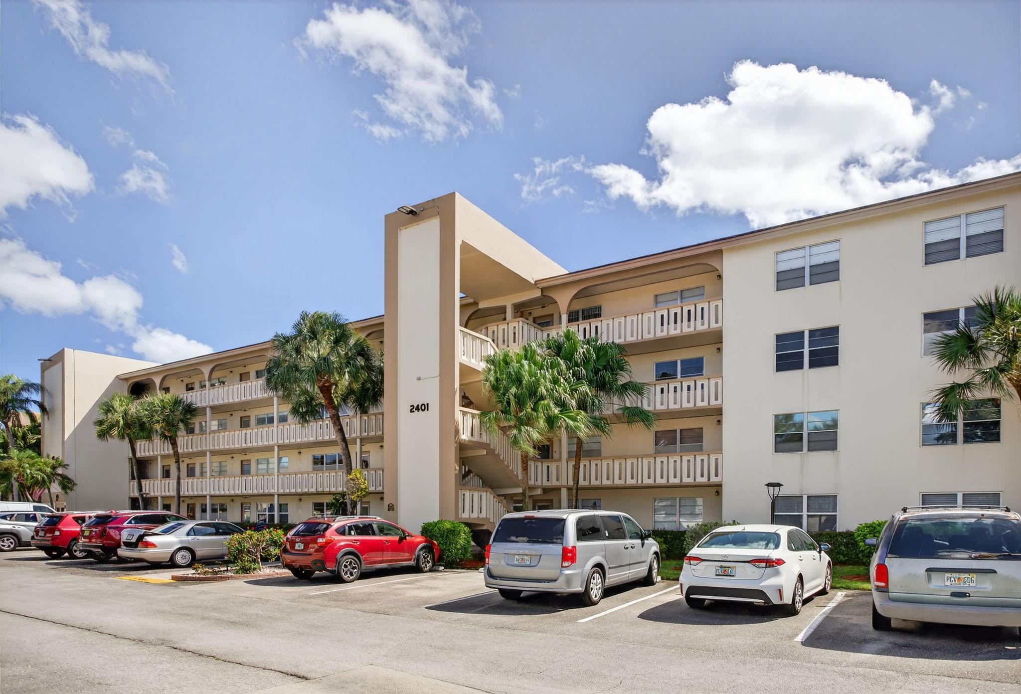WYNMOOR GOLF VILLAGE - Residential