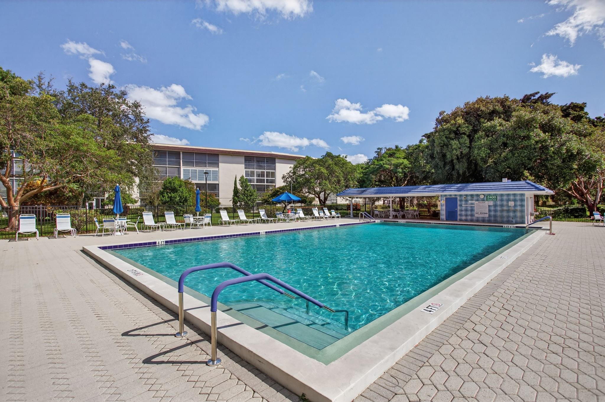 WYNMOOR GOLF VILLAGE - Residential