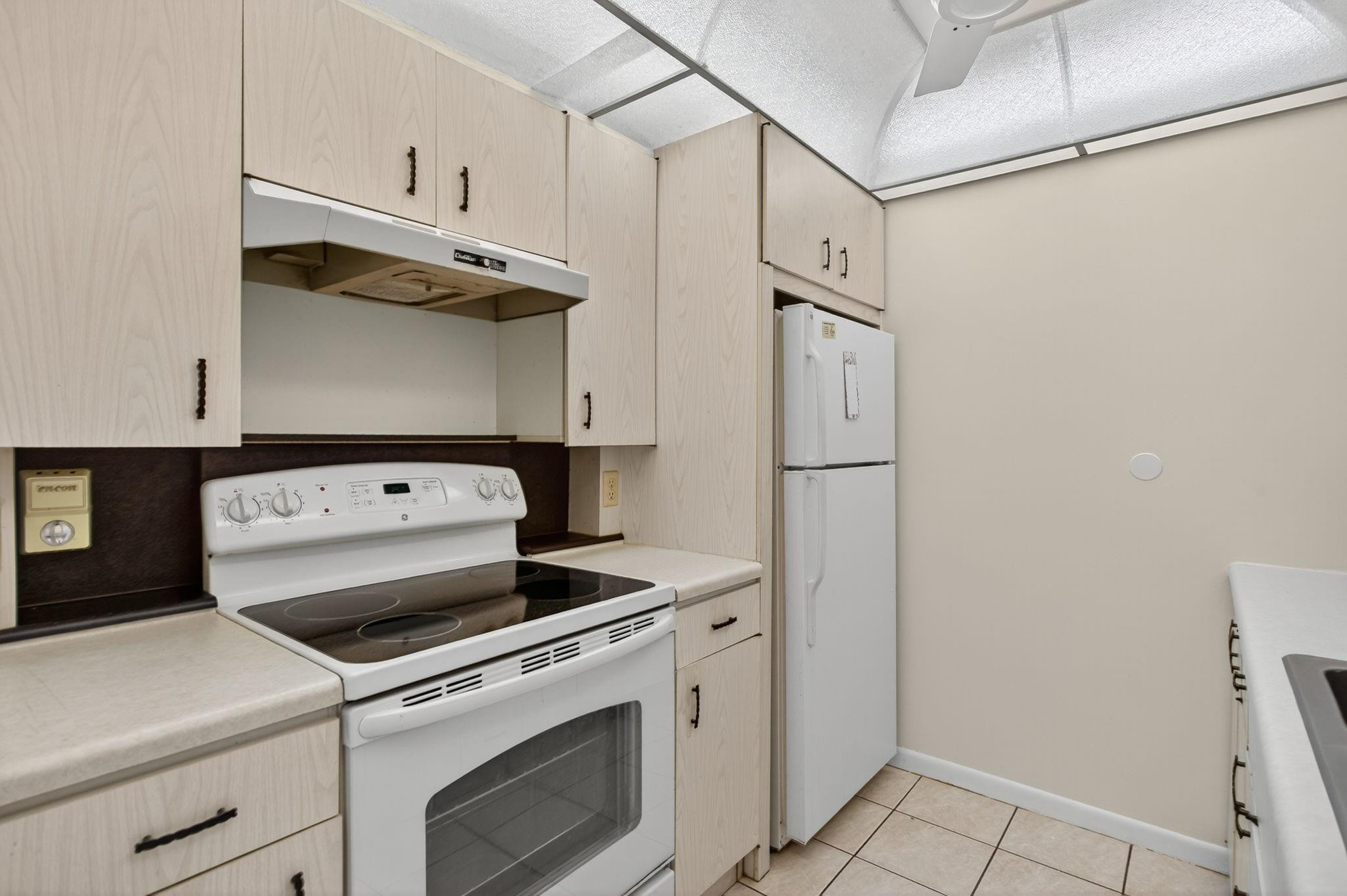 WYNMOOR GOLF VILLAGE - Residential