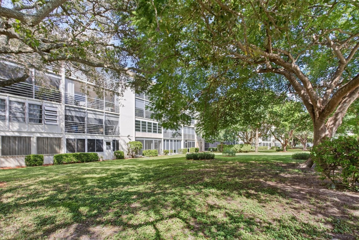 WYNMOOR GOLF VILLAGE - Residential