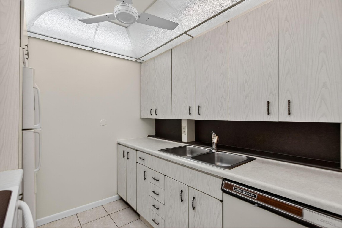 WYNMOOR GOLF VILLAGE - Residential