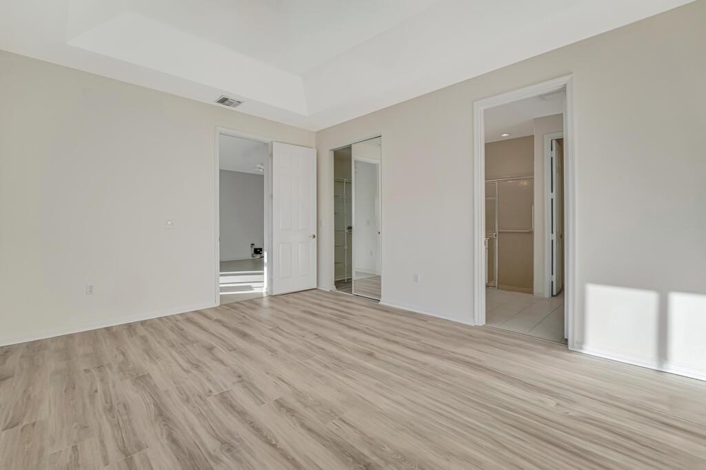 VENETIAN ISLES - Residential