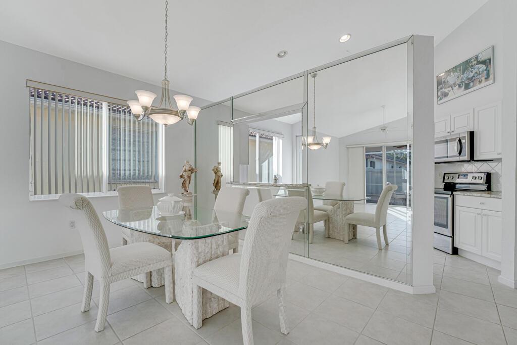 VENETIAN ISLES - Residential