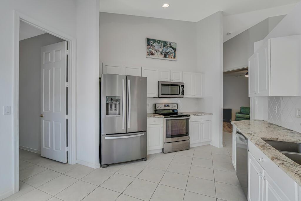 VENETIAN ISLES - Residential