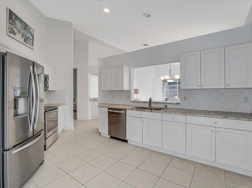 VENETIAN ISLES - Residential