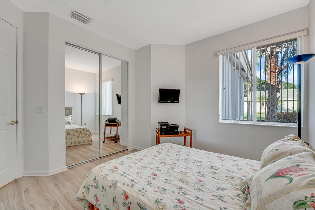 VENETIAN ISLES - Residential