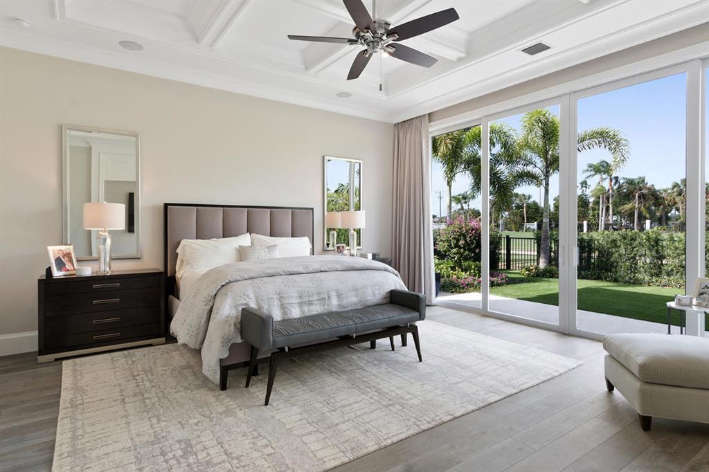 ROYAL PALM YACHT & COUNTRY CLUB - Residential