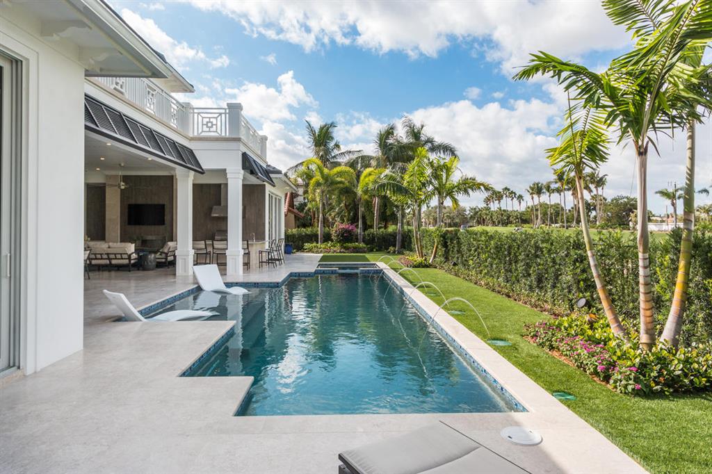 ROYAL PALM YACHT & COUNTRY CLUB - Residential