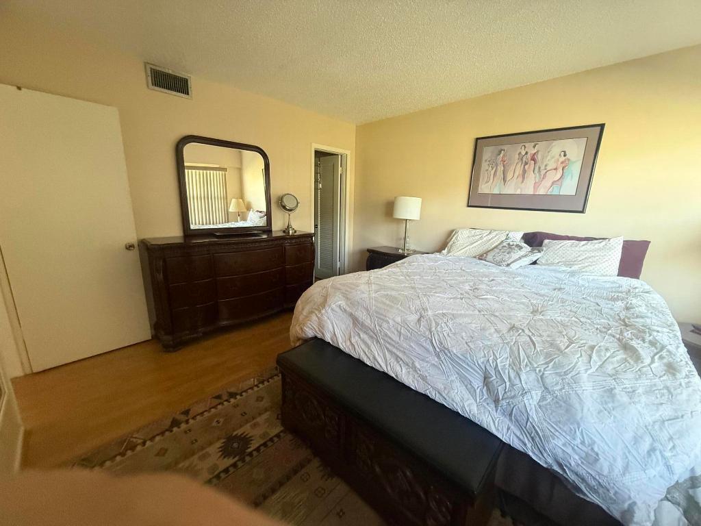 SUFFOLK AT CENTURY VILLAGE CONDO - Residential