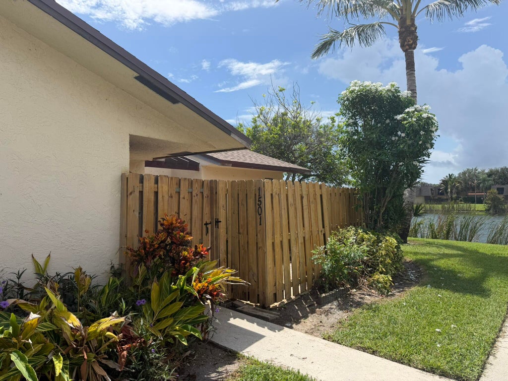 Photo of 1501 WATERVIEW Circle, Palm Springs, FL 33461 (MLS # B26068558)
