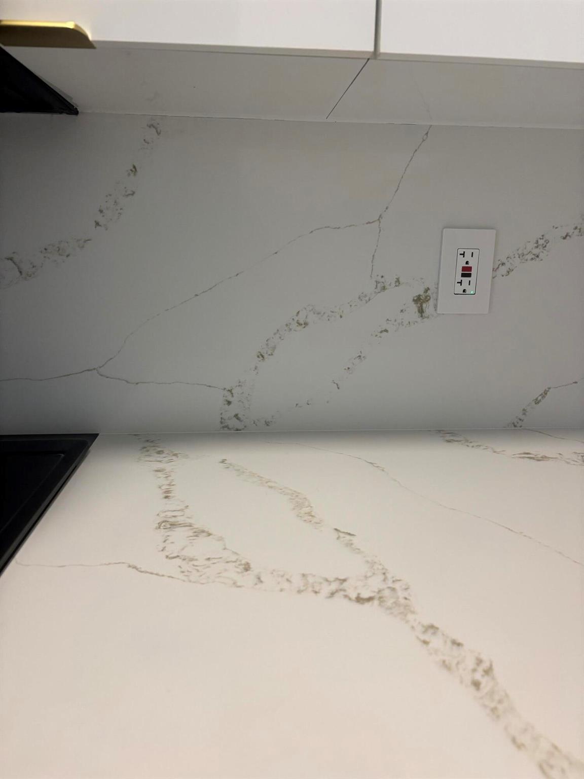 GULFSTREAM CONDO OF LAS O - Residential Lease