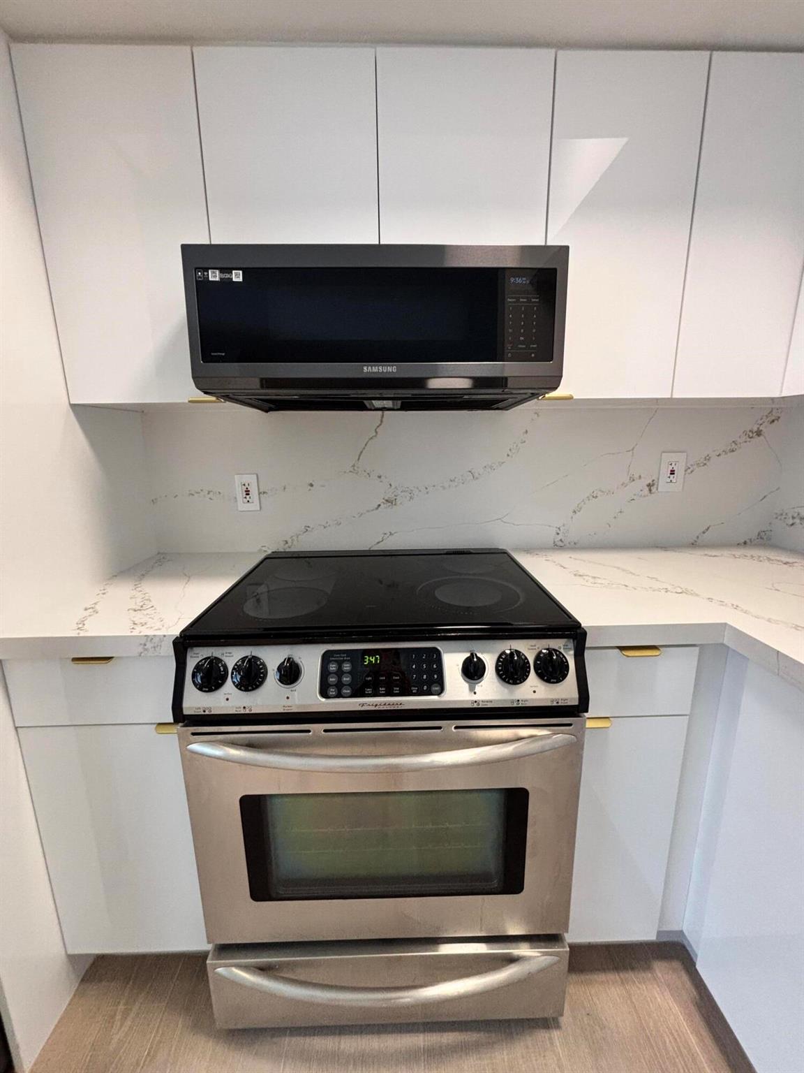 GULFSTREAM CONDO OF LAS O - Residential Lease