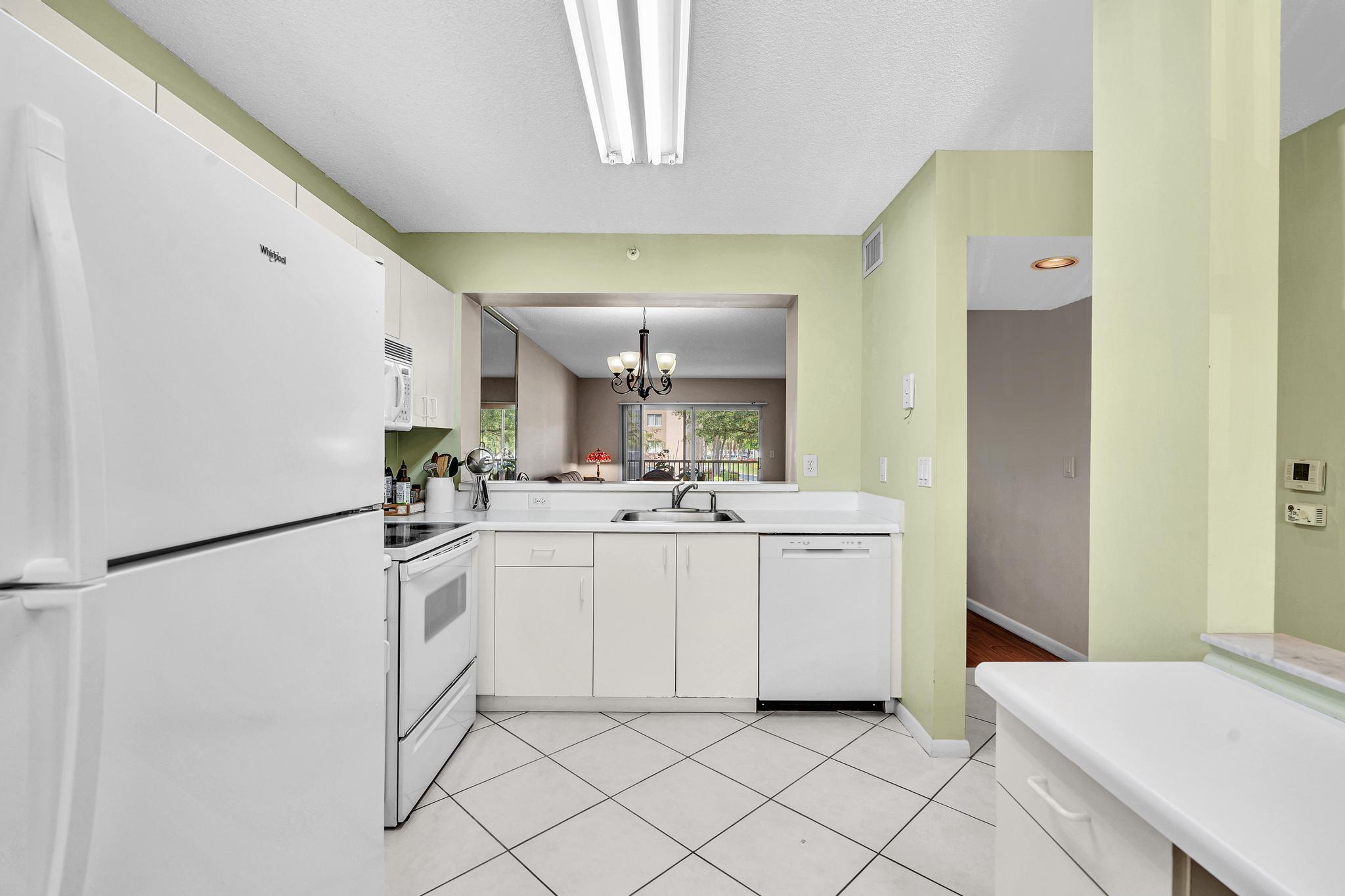 9537 Weldon Circle I213