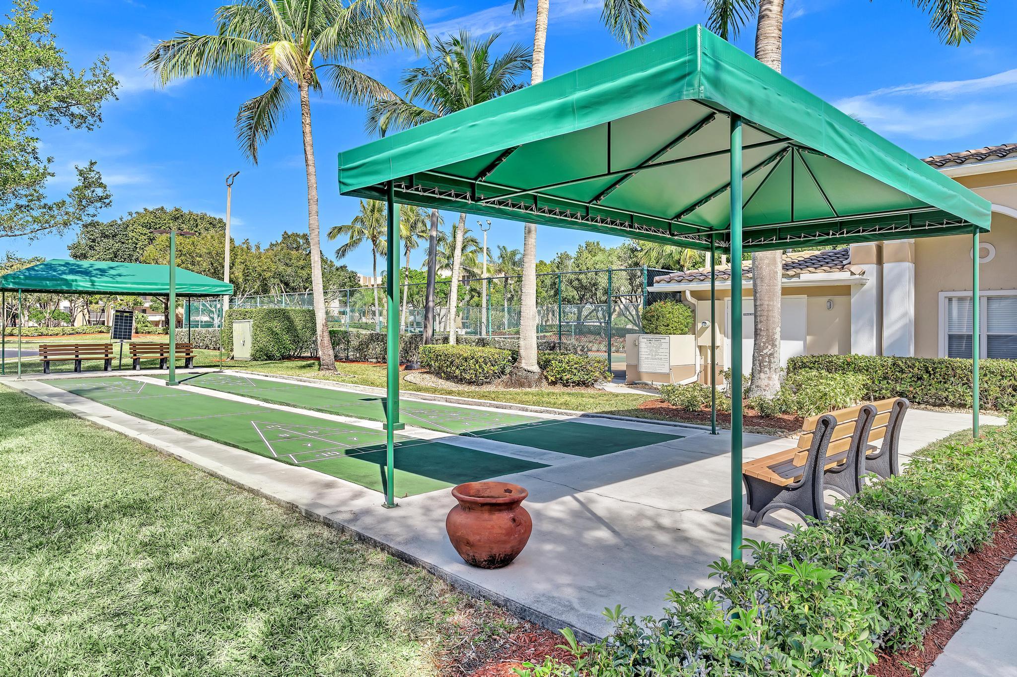 WELDON CONDOMINIUM I - Residential