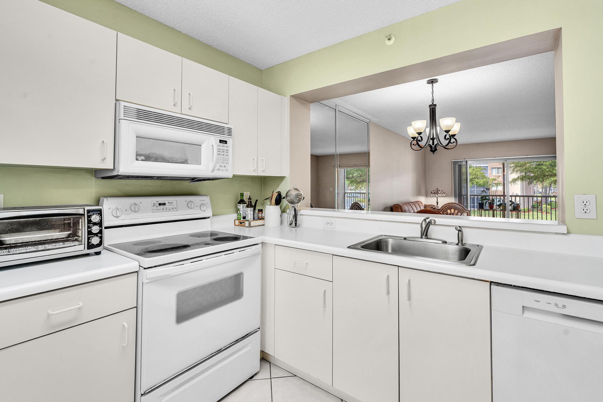 WELDON CONDOMINIUM I - Residential