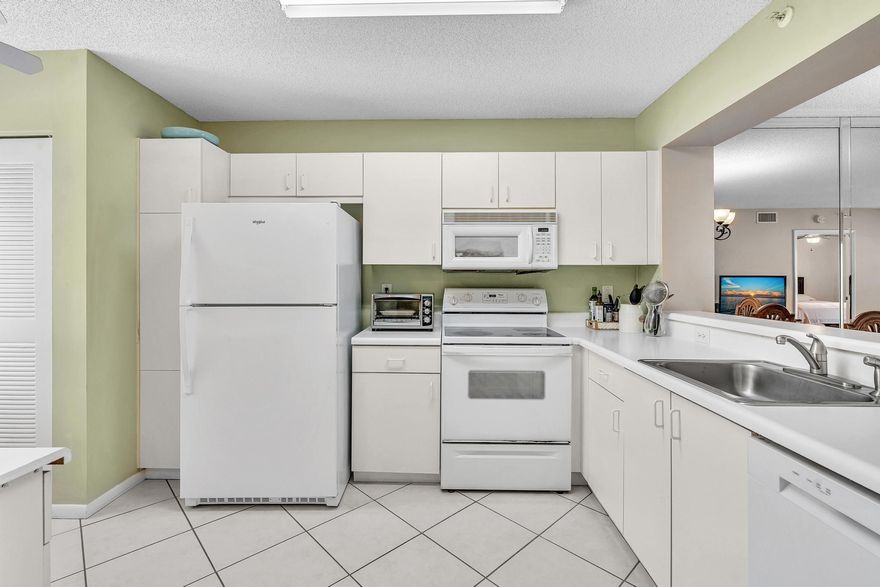 Welcome to your new home!! One of a kind! Immaculate!! Gorgeous WATER VIEW *Spectacular* 2-bed, 2-bath condo with stunning WATER VIEW is in the desirable Weldon community. This unique home features an attractive, open-plan kitchen with white cabinets overlooking the living/dining areas & screened balcony.  Beautiful tile and wood flooring throughout the entire home. The master suite offers walk-in closets. An ample layout & an excellent split floorplan. Light & bright. Large sliding doors stack away to enhance your private & relaxing balcony. Enjoy your acrylic sliding. Incredible amenities at Kings Point, including an arts center, craft room, theater, gym, billiards room, pool, Free transportation & more.  By APPOINTMENT 24-HOUR NOTICE REQUIRED.