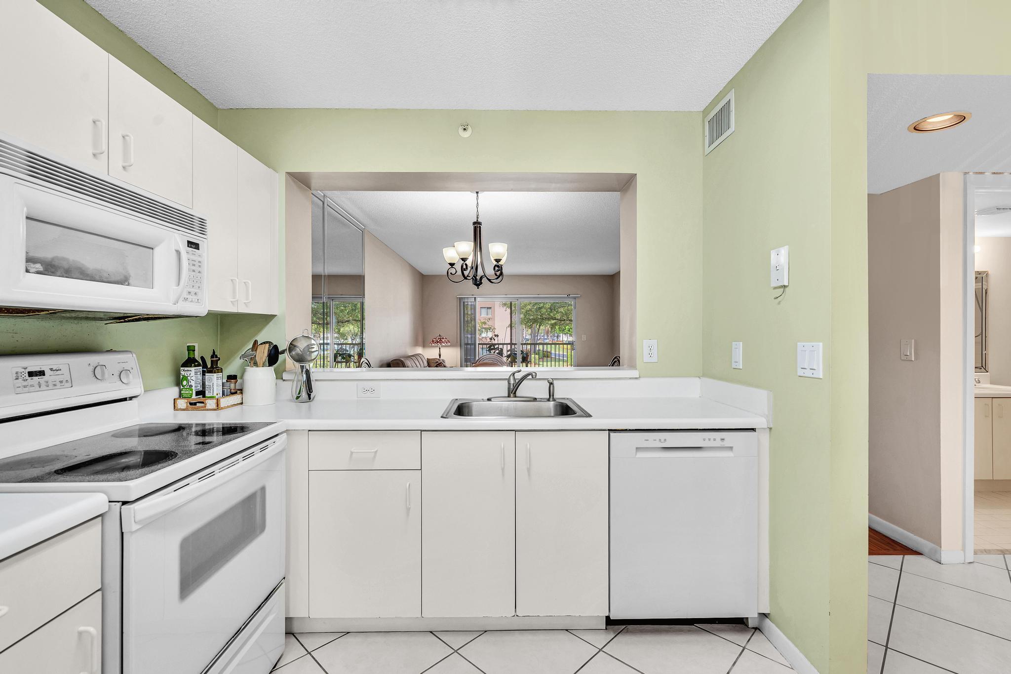 9537 Weldon Circle I213