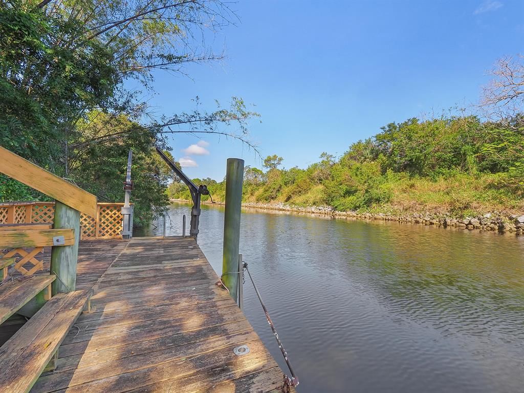 Photo of 1408 Juanita Avenue, Fort Pierce, FL 34946 (MLS # R10886060)