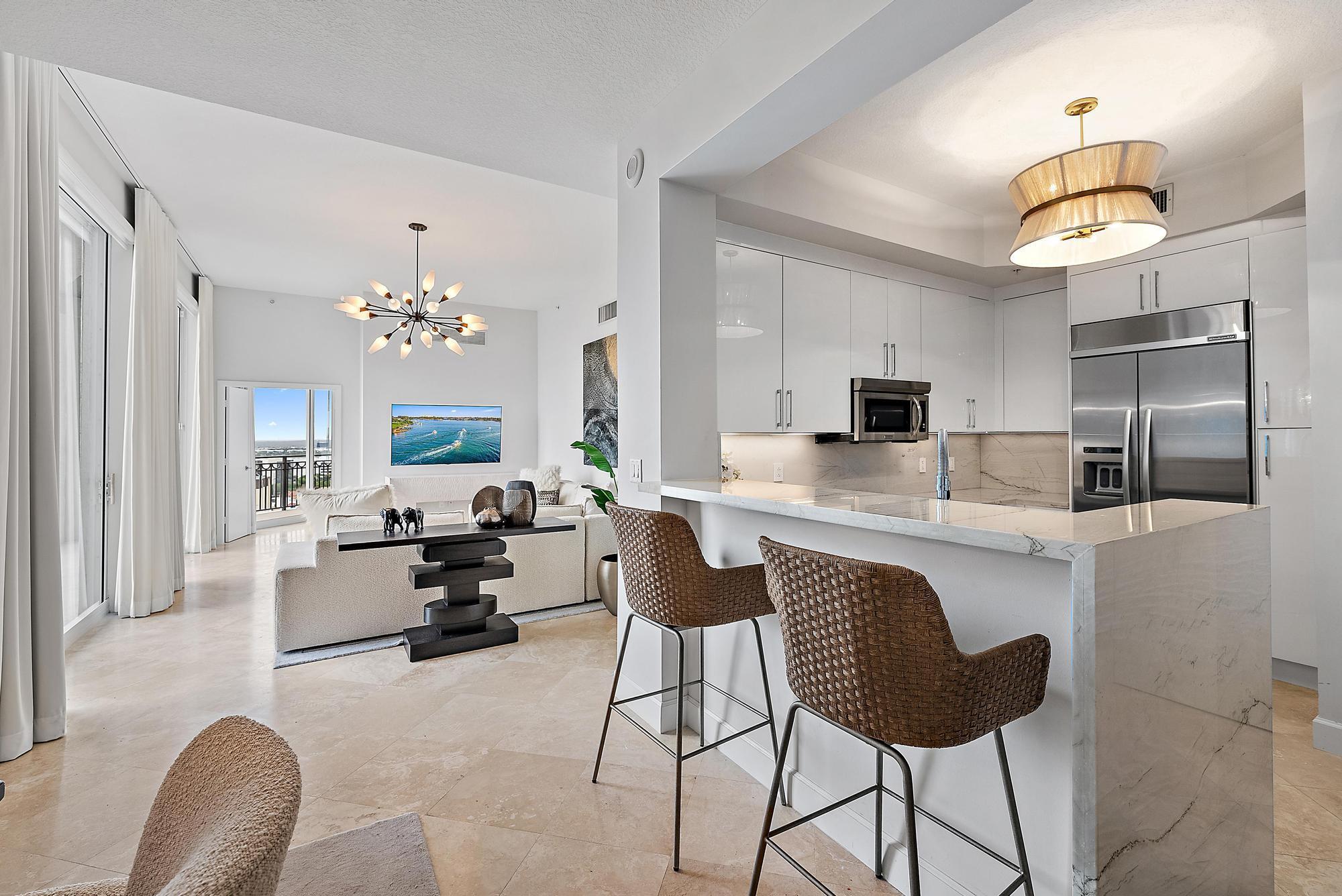 CITYPLACE SOUTH TOWER CON - Residential