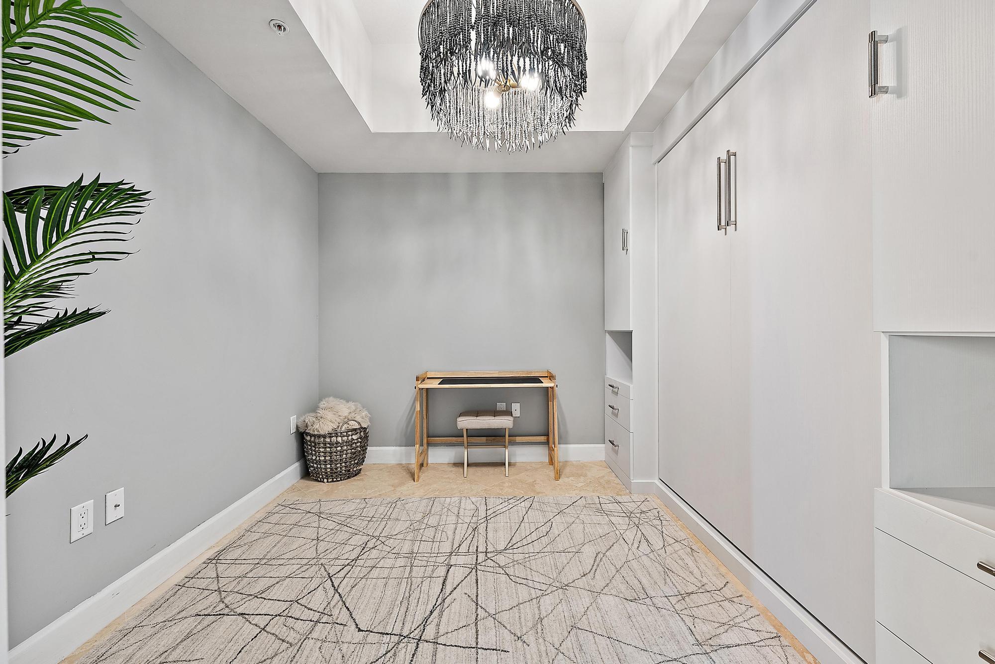 CITYPLACE SOUTH TOWER CON - Residential