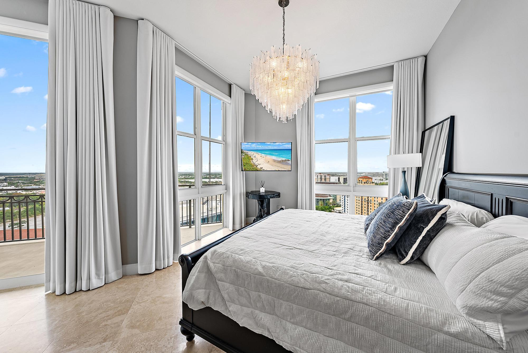 CITYPLACE SOUTH TOWER CON - Residential