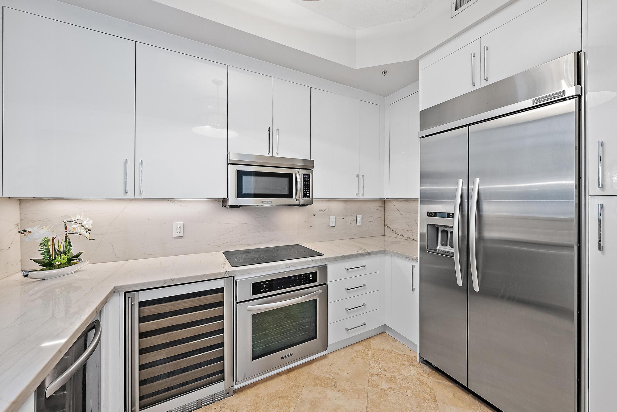 CITYPLACE SOUTH TOWER CON - Residential