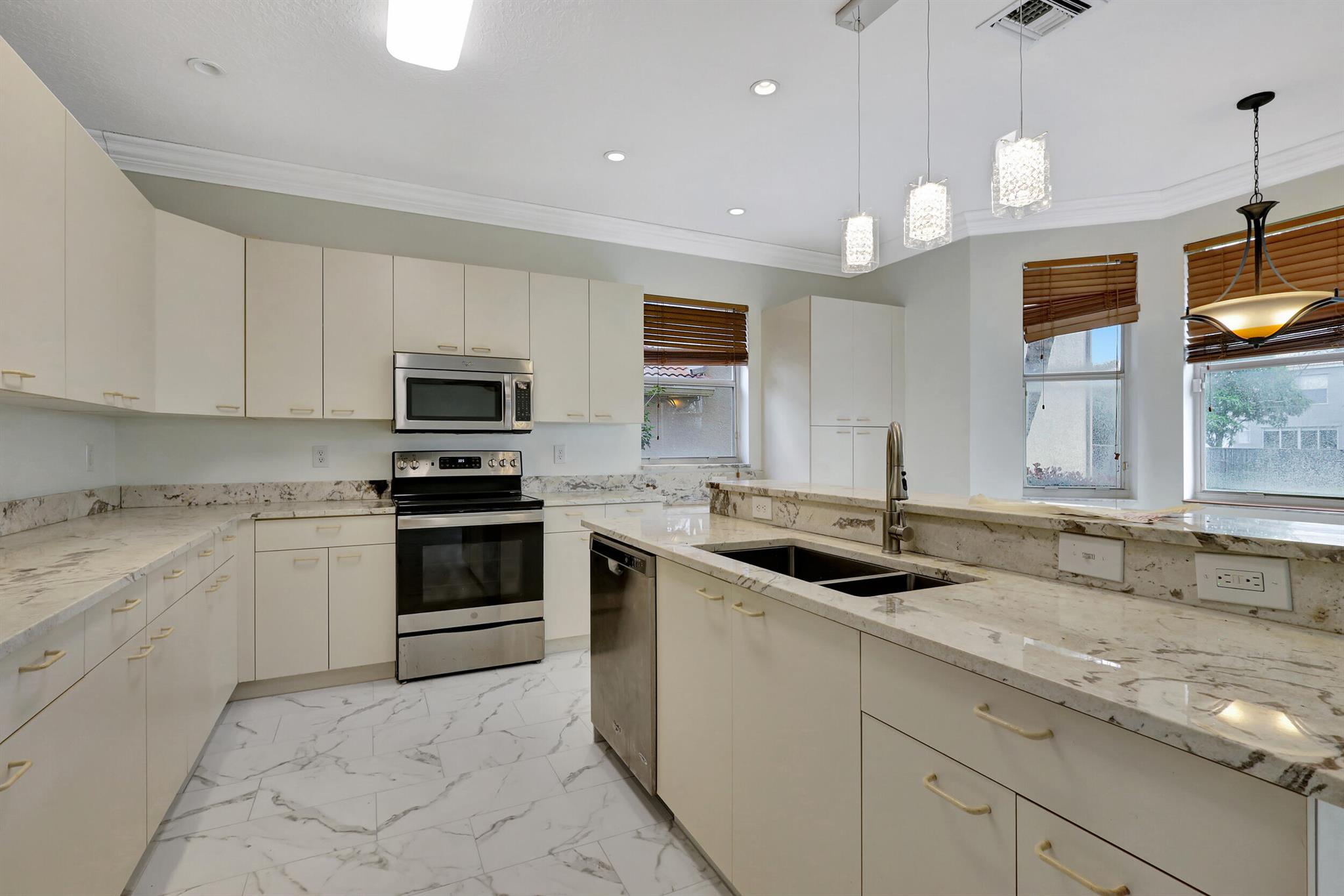 OLYMPIA 1 - Residential