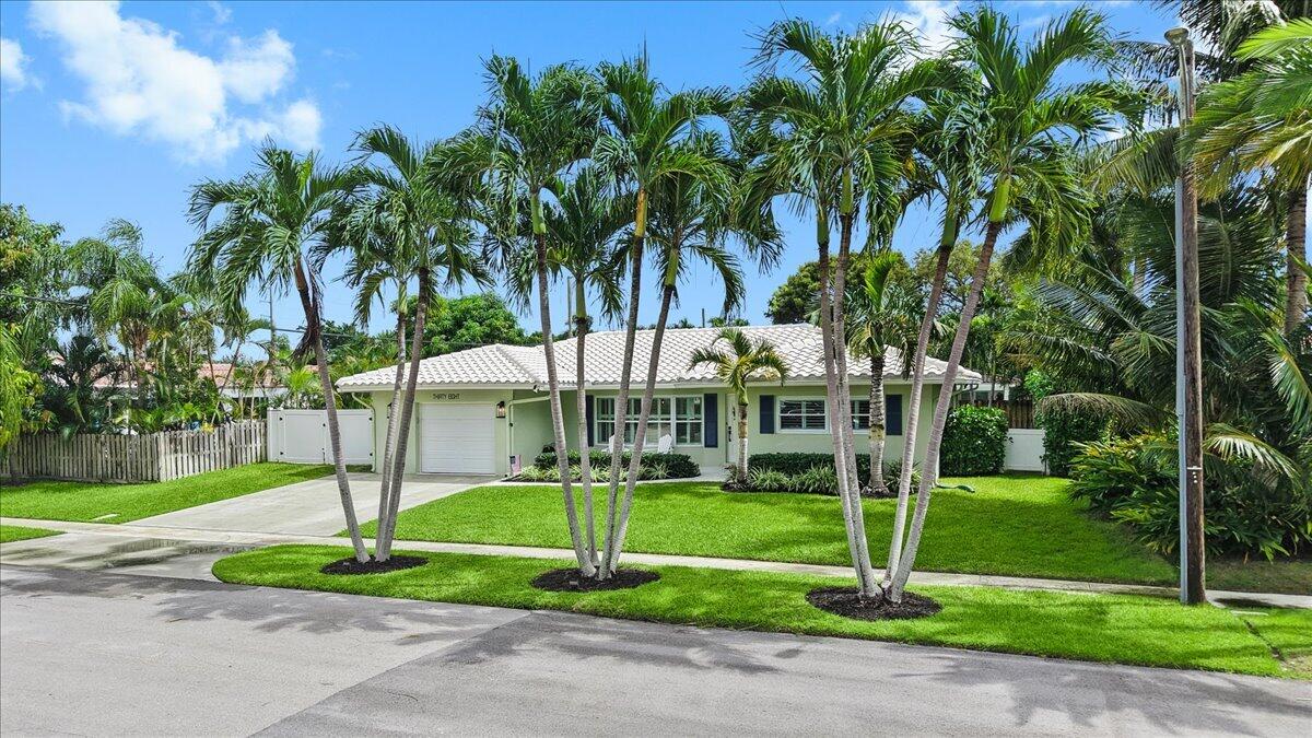 View photos, virtual tours, details... 38 SW 10th Avenue