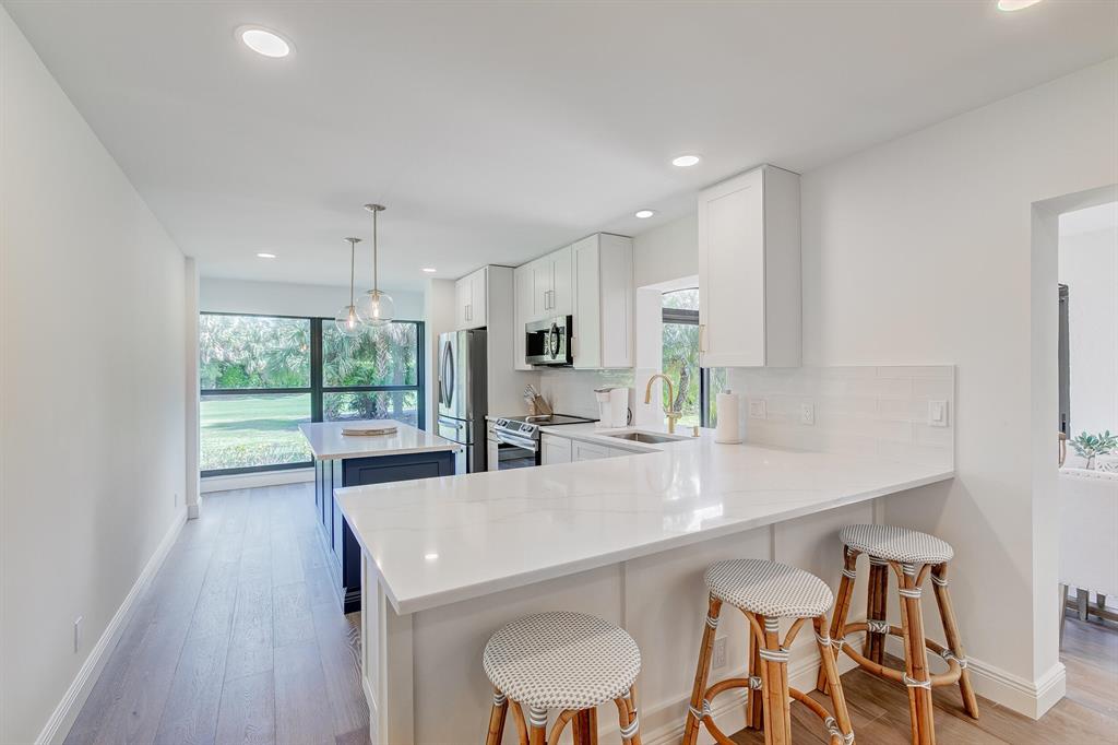 TRADERS CROSSING AT JONATHANS LANDING - Residential