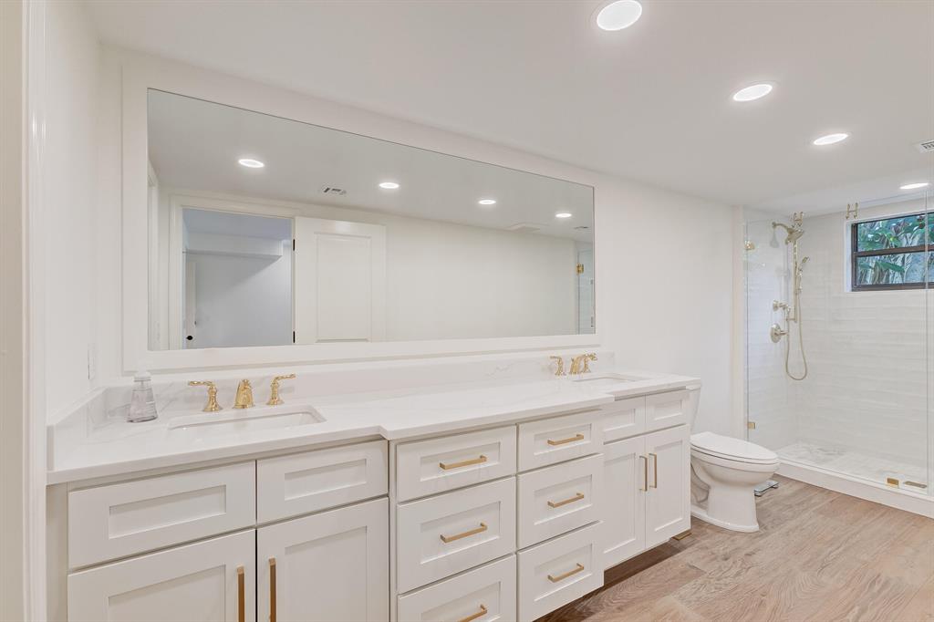 TRADERS CROSSING AT JONATHANS LANDING - Residential