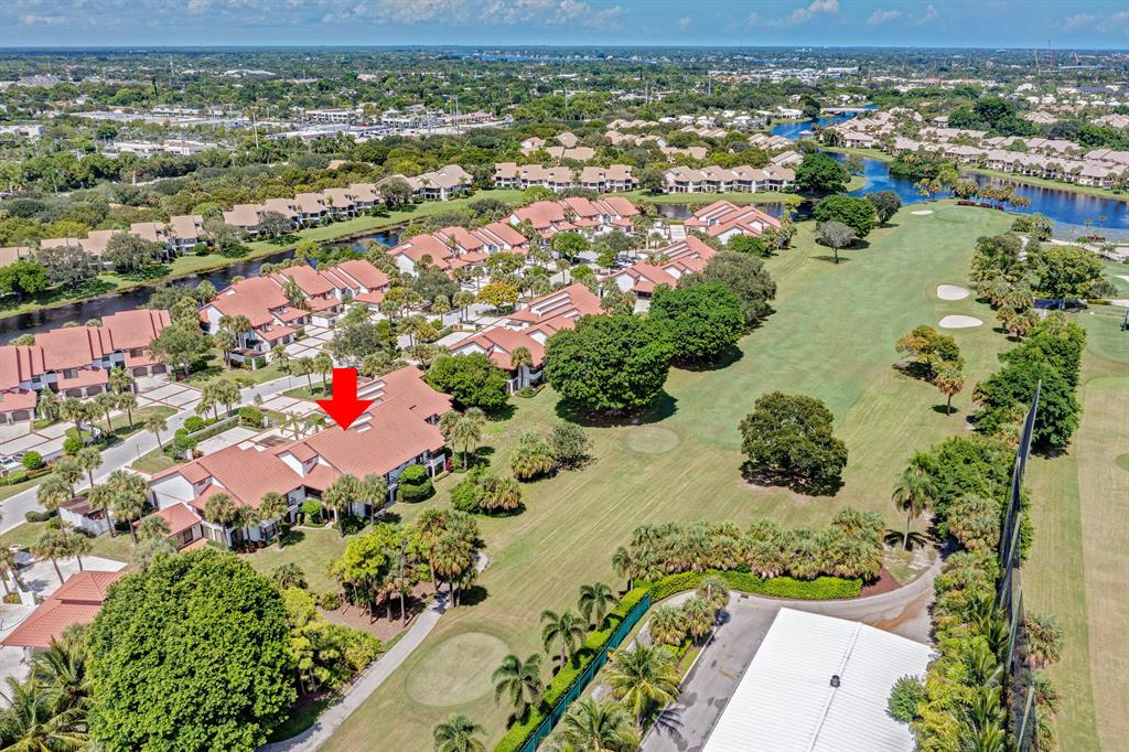 TRADERS CROSSING AT JONATHANS LANDING - Residential