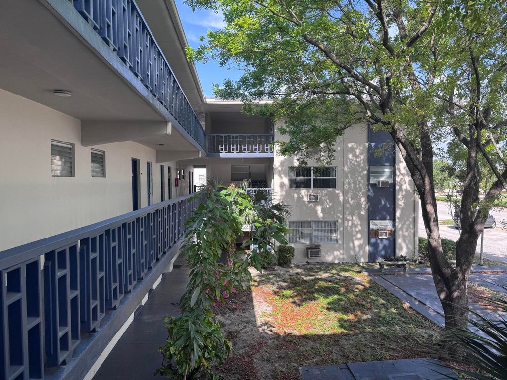 Photo of 1150 E Sample Road #204, Pompano Beach, FL 33064 (MLS # B26027841)