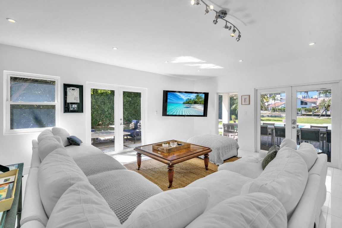 Golden Beach Sec E - Residential