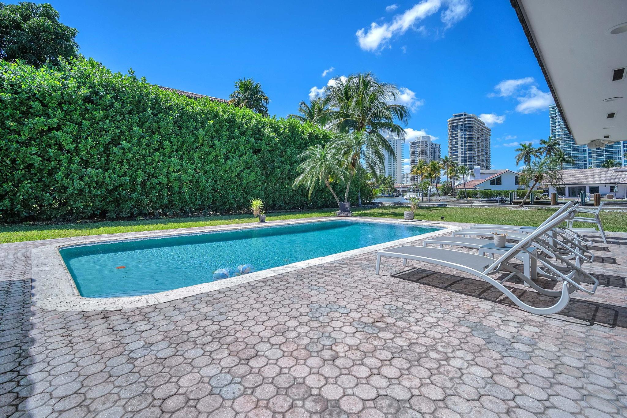 Golden Beach Sec E - Residential